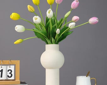 Bukett med konstgjorda tulpaner i äkta färg, 5-huvudiga konstgjorda blommor för bröllopsbordsdekoration, bordsdekoration, fotorekvisita, vårgåva