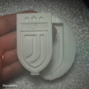Hochwertige Juventus-Schildform aus Silikon | Ideal für Partygeschenke