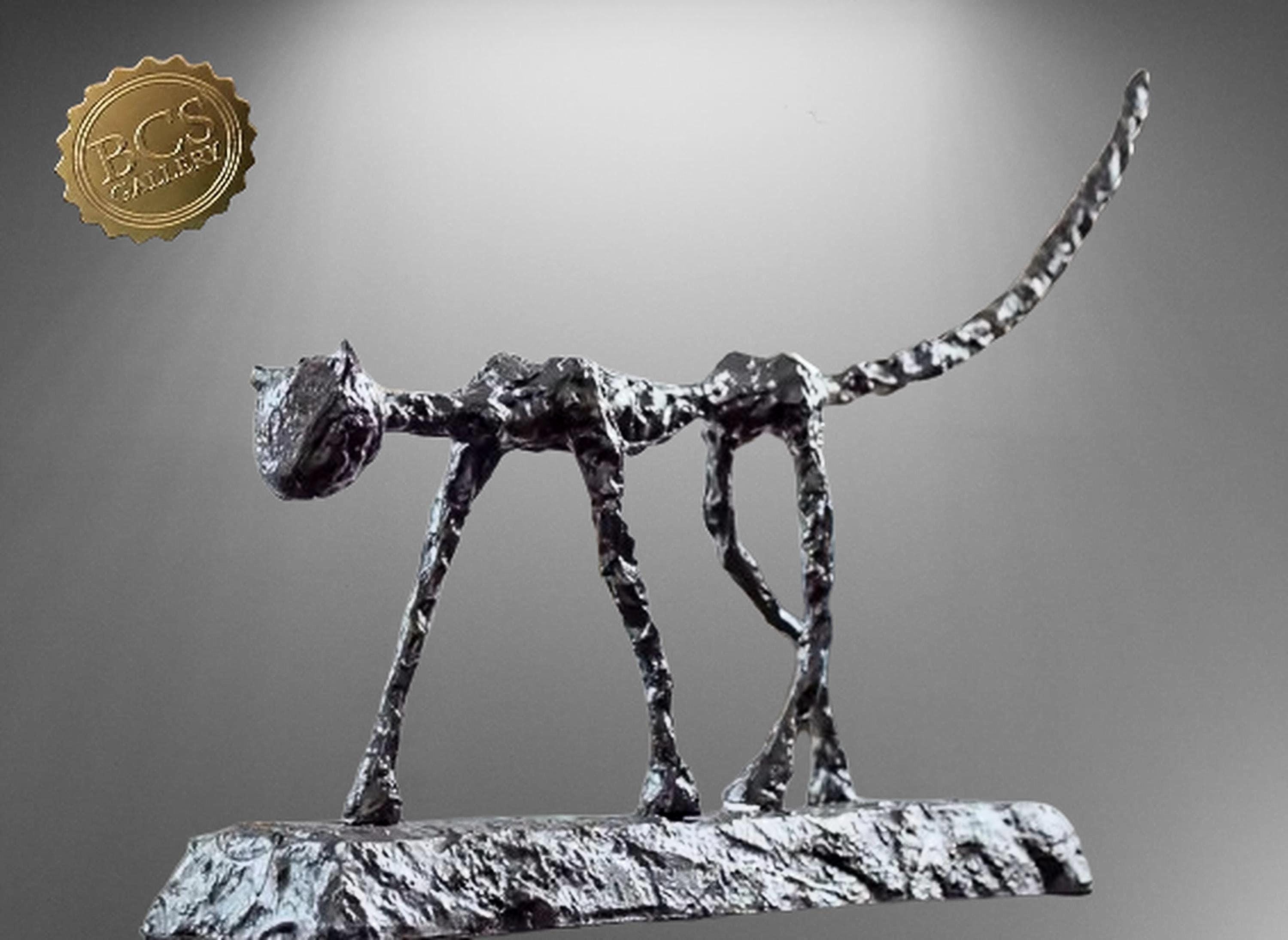 猫のブロンズ彫刻 動物の置物 ジャコメッティ作 高さ9インチ、14インチ