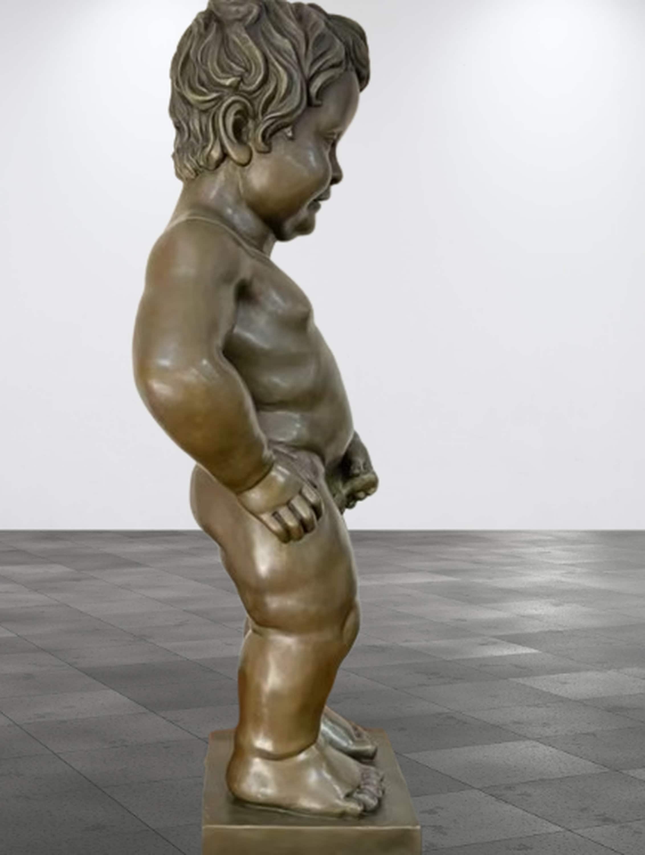 Statue Manneken-Pis 35 Cm – Résine Verte, Doigt D'honneur, Humoristique