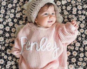 Pull avec prénom de bébé brodé à la main, pull avec prénom de bébé personnalisé, pull de bébé avec nom, cadeau de baby shower, cadeau pour bébés filles et garçons