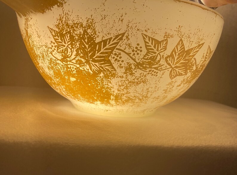 Vintage Pyrex Sandalwood Ivy Mixing Bowl - Etsy
