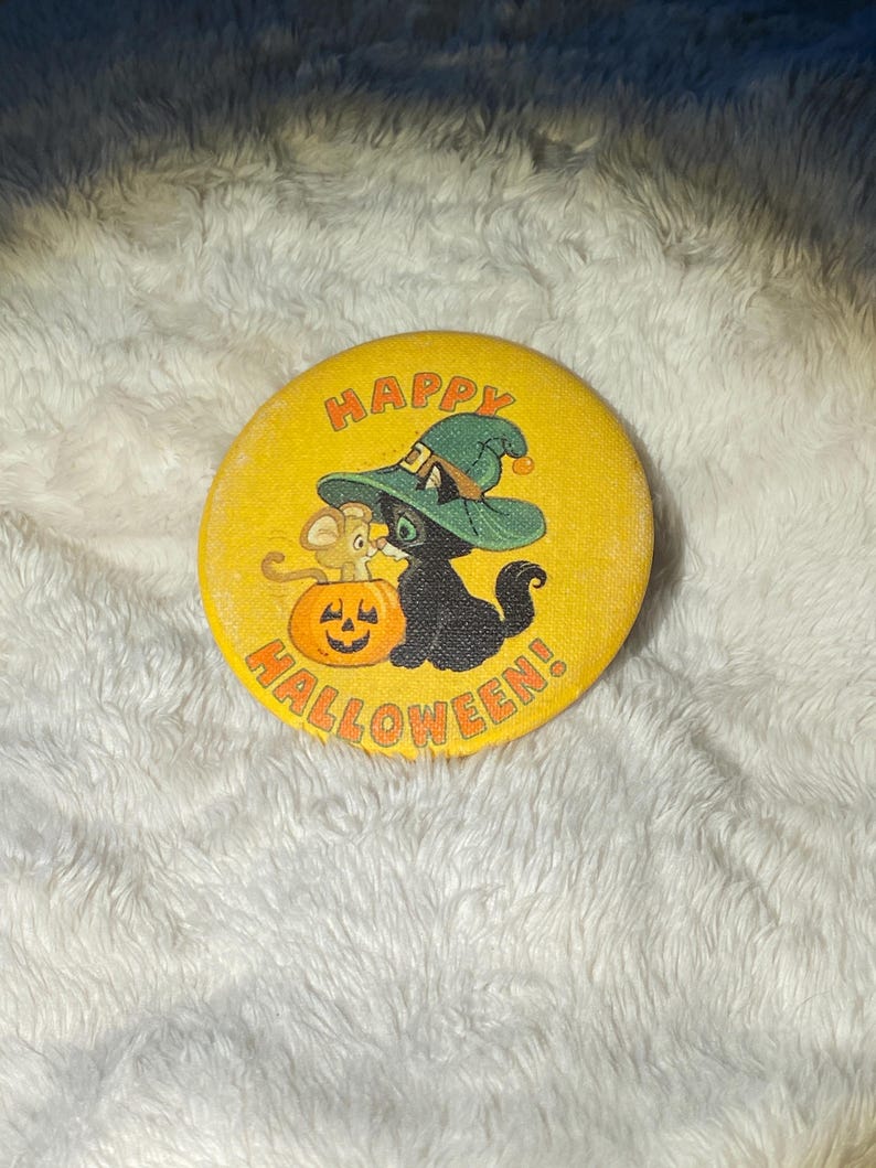Vintage Pin-back Buttons by Hallmark- Set of 2 - Etsy