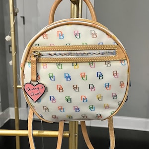 DOONEY & BOURKE VINTAGE Y2K SCRIBBLE HEARTS CIRCLE BACKPACK Y2k Vintage Dooney & Bourke Scribble Colored Pink Heart  main image 2