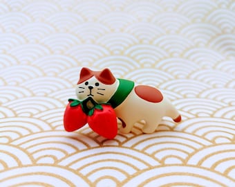 Figurine de chat Kawaii Neko-san - Fraise japonaise à collectionner