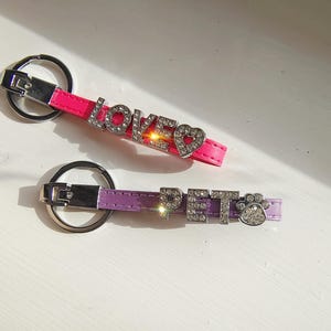 Llavero personalizado especial con nombre personalizado, llavero con diamantes de imitación brillantes, letras, joyería de cumpleaños, accesorios de regalo, mujeres, niñas, amigas, mascotas brillantes