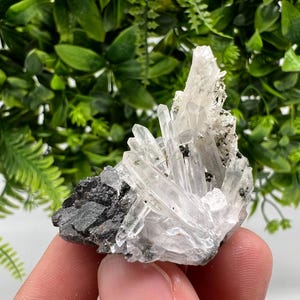 Transparent Quartz whit Sphalerite Djurcovo Laki Bulgaria natural minerals souvenir crystal stone gift minerals collection rock