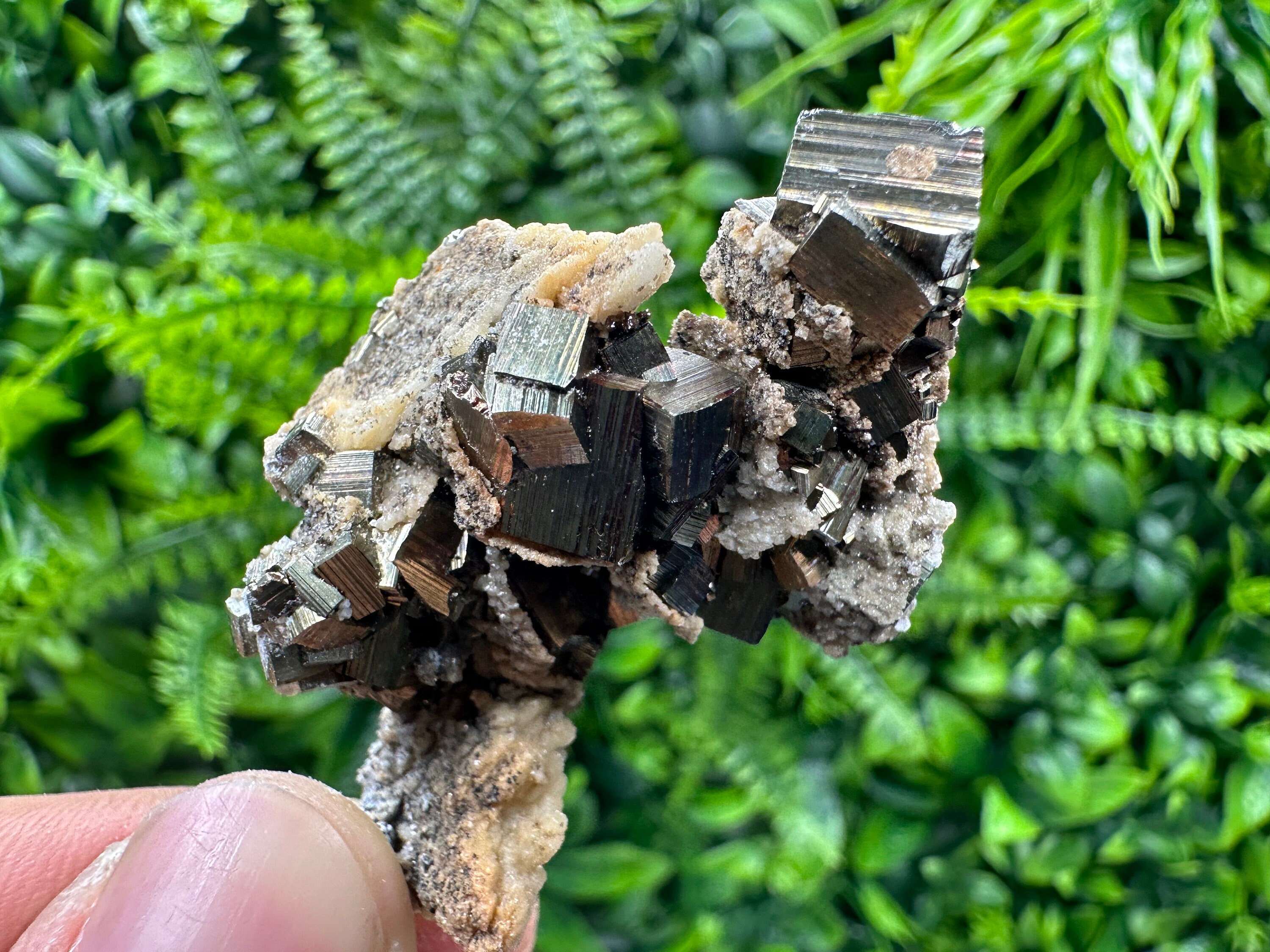 Wunderbare Pyrit bedeckt mit Hämatit auf Calcit natürliche Mineralien Andenken Kristall Geschenk Wohnkultur Souvenir 9