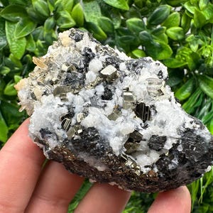 Wonderful Pyrite,Sphalerite,Quartz,Calcite from 9 th September mine,Madan,Bulgaria,natural,collection mineral specimen,home decor crystal