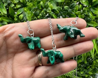 マラカイトの象の置物：ヴィンテージ天然石アートオブジェ - Etsy 日本