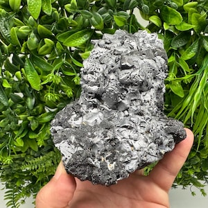 鏡面方鉛鉱鉱物標本：ブルガリア、ボリエヴァ鉱山 - ホームデコレーションストーン