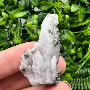 Stunning Quartz var Amethyst phantom,chalcedony and Chlorite inclusions Djurcovo Laki Bulgaria natural minerals souvenir crystal gift stone