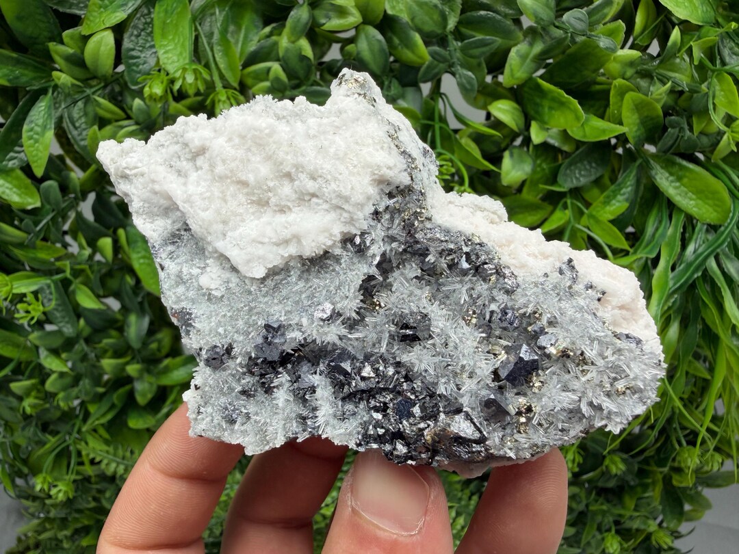 Wonderful Sphalerite Chalcopyrite on Green Quartz Whit Hematite Feom 9 ...