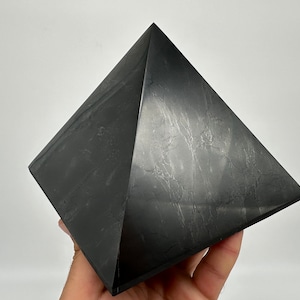Shungite Pyramid 15 cm.Shungite Crystal Pyramid,Healing Crystal,Highly Energetic Metaphysical,EMF Protection,Polished Pyramid,5G Protection