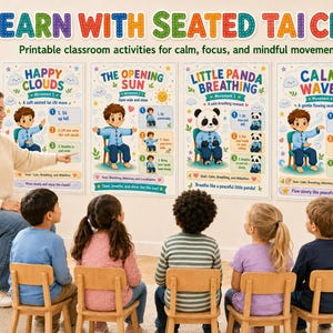 K&ouml;nnte beinhalten: Eine Klassenzene mit einer Frau und Kindern, die sich Poster mit der Aufschrift "Learn with Seated Tai Chi" ansehen. Die Poster zeigen Illustrationen und Anweisungen f&uuml;r &Uuml;bungen. Der Text auf den Postern lautet unter anderem "Happy Clouds", "The Opening Sun", "Little Panda Breathing" und "Calm Waves".