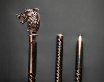 Spersonalizowana laska spacerowa Angry Wolf Handle z drewnianą spiralną laską z miedzianym wykończeniem antycznym, wyjątkowa i konfigurowalna spiralna laska na prezent
