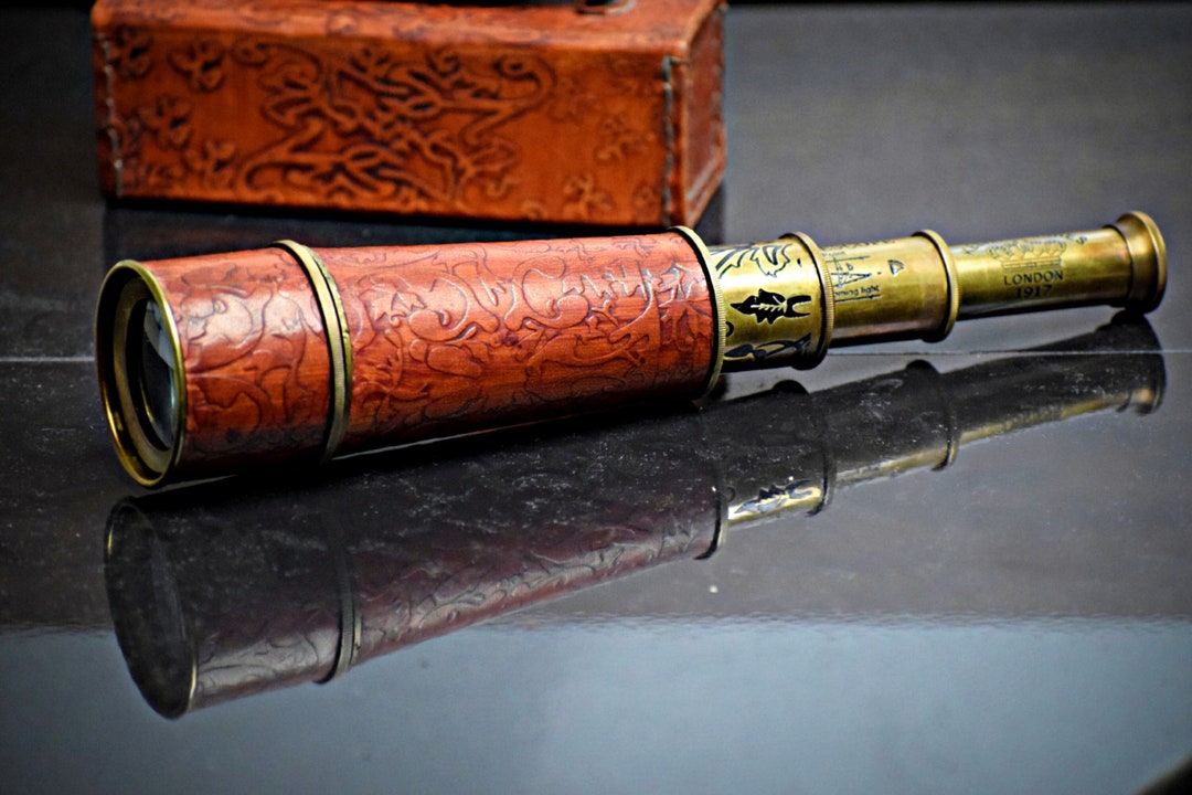 NauticalMart Brass Telescope Key Chain - 3 Inch Fully Functional Maritime Spyglass Nautical Gift