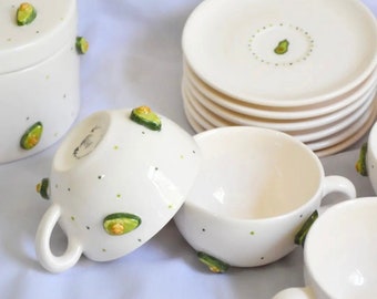 Taza de café de aguacate hecha a mano, idea de regalo de San Valentín, taza de té, taza de cerámica, platillo, juego de regalo lindo, juego de tazas, regalo de cumpleaños, regalo de Pascua para niñas