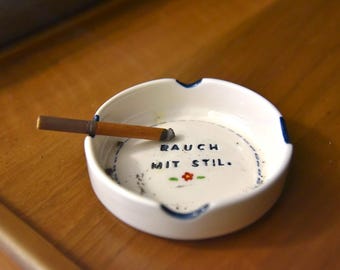 Hand-Painted Ceramic Ashtray: "Rauch Mit Stil" Design, Stoneware Decor