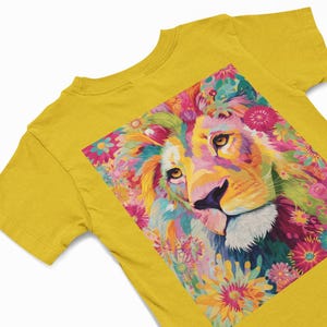 ライオン＆フローラルTシャツ レディース 野生動物アパレル ライオングラフィックTシャツ スピリットアニマルシャツ ビッグキャットTシャツ サマーバイブ アニマルTシャツ ライオン愛好家へのギフト