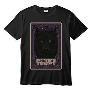 Schwarzer Wolf Tarot Shirt Gothic Witchy Vibes T-Shirt Pagan T-Shirt Geist Tier Natur T-Shirt Dunkel Ästhetik Wicca Kleidung Witchcore Okkultes Geschenk
