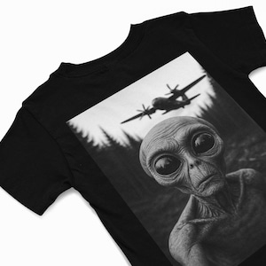 Funny UFO T-Shirt Quirky Alien Quote Tee for UFO Lovers & Conspiracy Fans UFOs chaser Gift Idea extraterrestrial shirt flying saucer tee