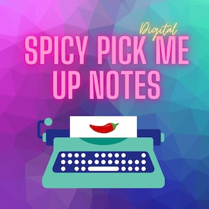 Puede incluir: Gráfico digital con el texto "SPICY PICK ME UP NOTES" en rosa, sobre una máquina de escribir turquesa. Una ilustración de pimiento rojo está en un papel blanco en la máquina de escribir. El fondo es un patrón geométrico colorido.
