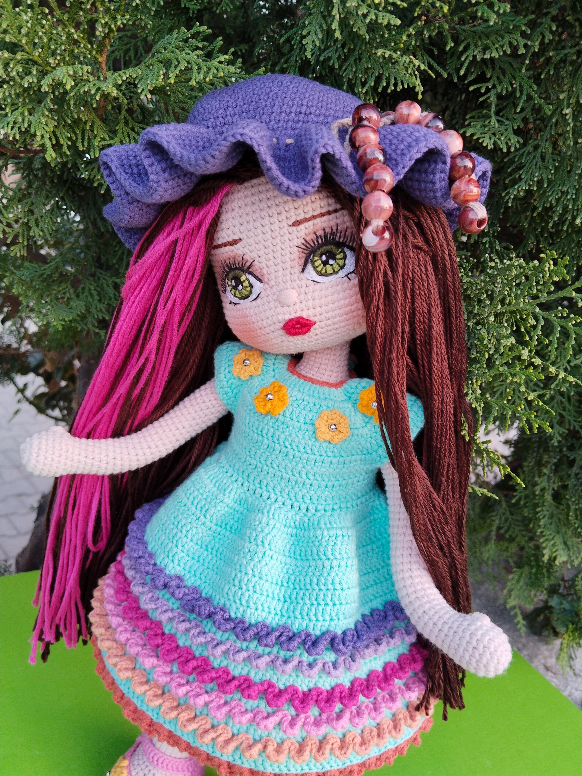 44～45cmのかぎ針編みあみぐるみ女の子（取り外し可能な服と刺繍の
