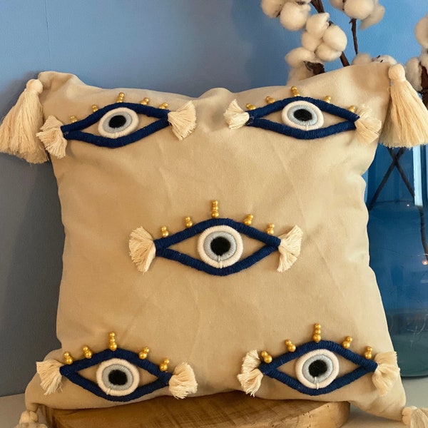 Handmade Nazar Kissen mit Makramee Auge, Blue eye Kissenbezug für Wohnzimmer & Terrasse geeignet