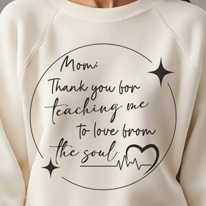 Moederdag shirt met soulvolle liefdescitaat – minimalistisch design, spiritueel moedercadeau, Spaanse en Engelse afdrukbare SVG Cricut Maker Silhouette Cameo