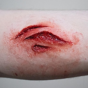 Scratch Silicone Prosthetic Wound - Encapsulated Silicone Appliance - Makeup Prosthetic - SFX Makeup - Halloween - Film and Tv