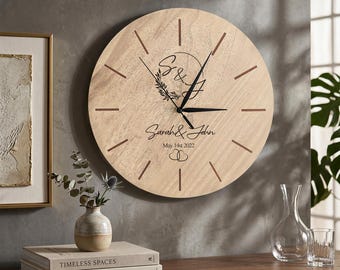 Engraved Wooden Wedding Clock / Custom Couple Names & Date