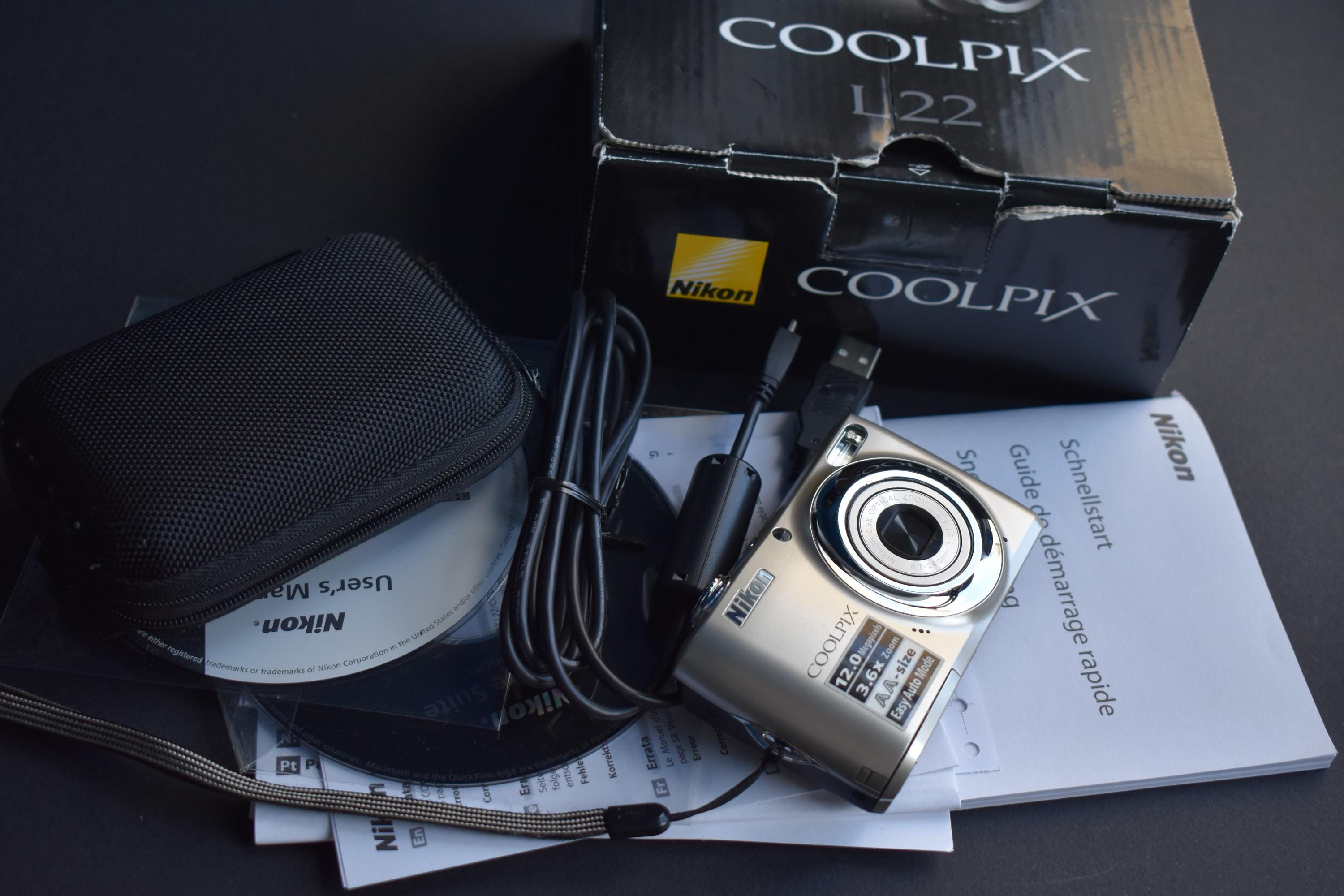 Nikon COOLPIX L22 - 12.0MP 3.6x Zoom Camera Compact Camera | BOX