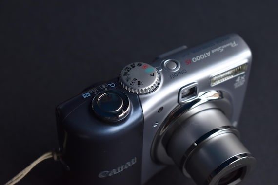 Canon Powershot A1000 IS 10.0 MP 4.0x Optical Zoom Digital Camera