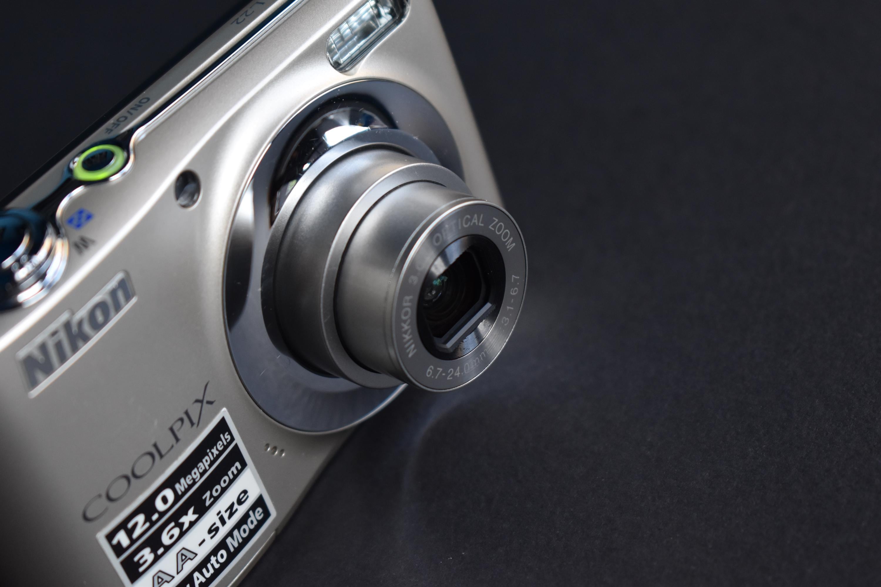 Nikon COOLPIX L22 - 12.0MP 3.6x Zoom Camera Compact Camera | BOX