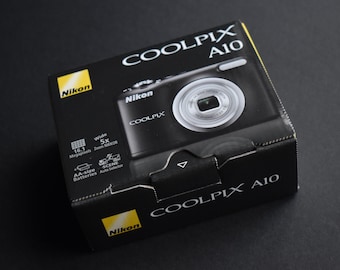Nikon Coolpix A10 / 16.1 MP 5x Zoom Digital Camera Black, Original Packaging NEW