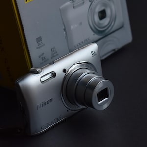 Appareil photo numérique Nikon Coolpix S3600 bleu metallique 20,1MP CDD