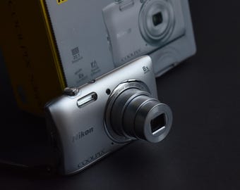 Nikon Coolpix S3600 Digital Camera 20.1mp 8x Wide Optical Zoom INCL. BOX
