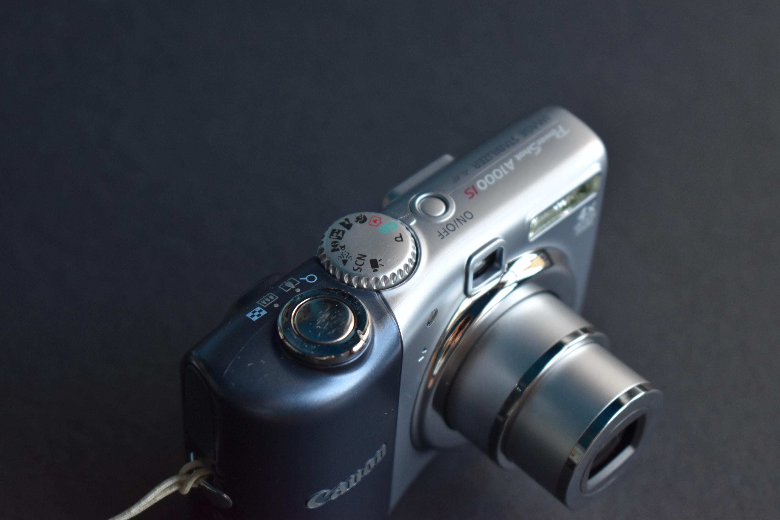 Canon Powershot A1000 IS Digital Camera: 10.0 MP, 4.0x Zoom - SD