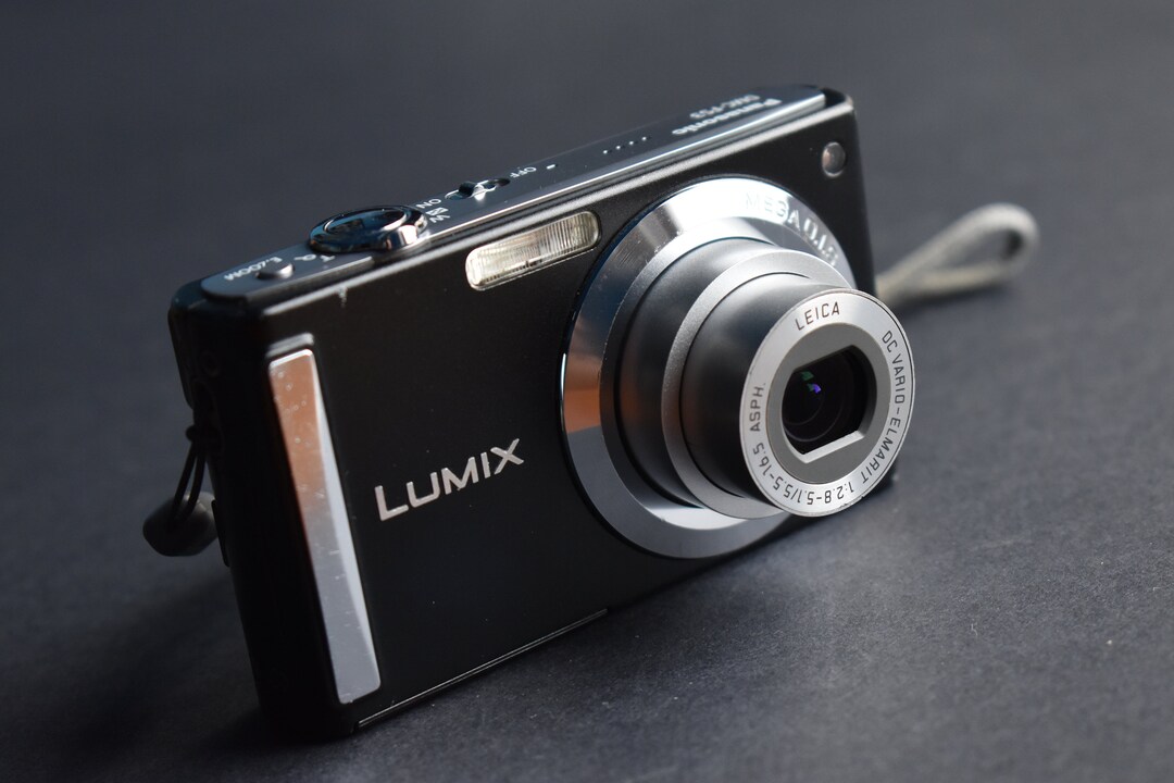 Panasonic LUMIX DMC-FS3 ブラック オールドコンデジ PANASONIC LUMIX DMC FS3 8.1 Mp Digital Leica Compact Digital