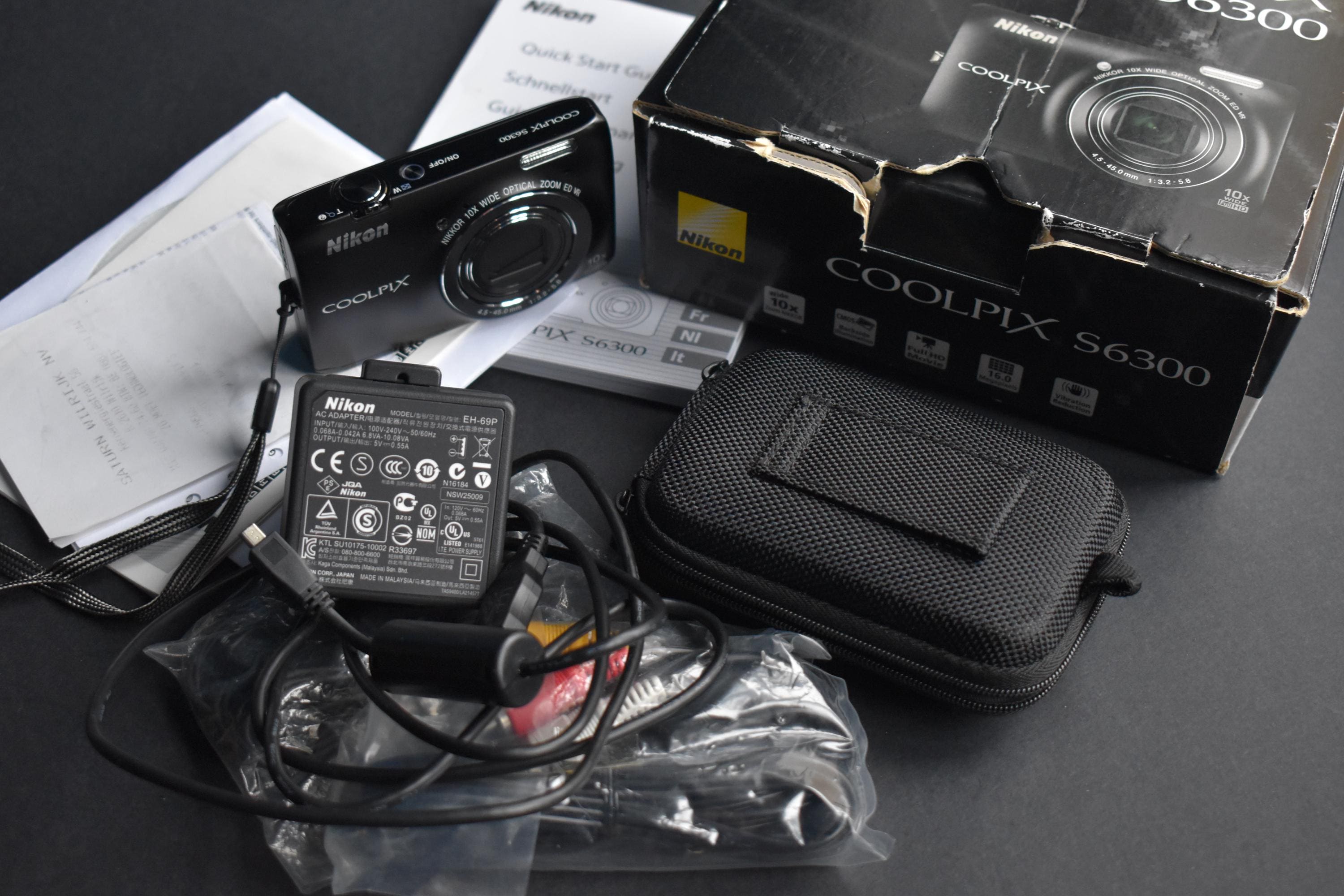 Nikon Coolpix S6300 Compact 16MP 10x Zoom Noir - Reconditionné Avec Accessoires