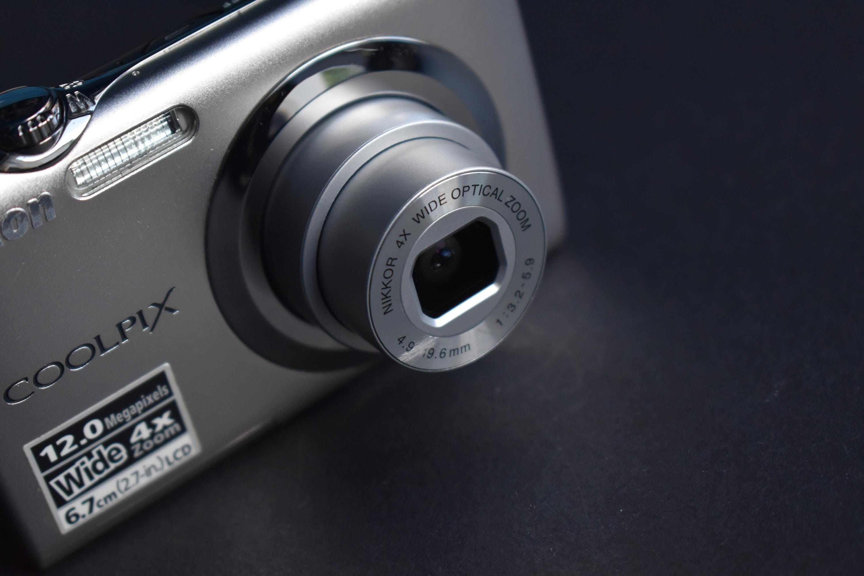 Nikon COOLPIX S3000 シルバー 本体 Amazon.com : Nikon Coolpix S3000 12 MP Digital Camera with