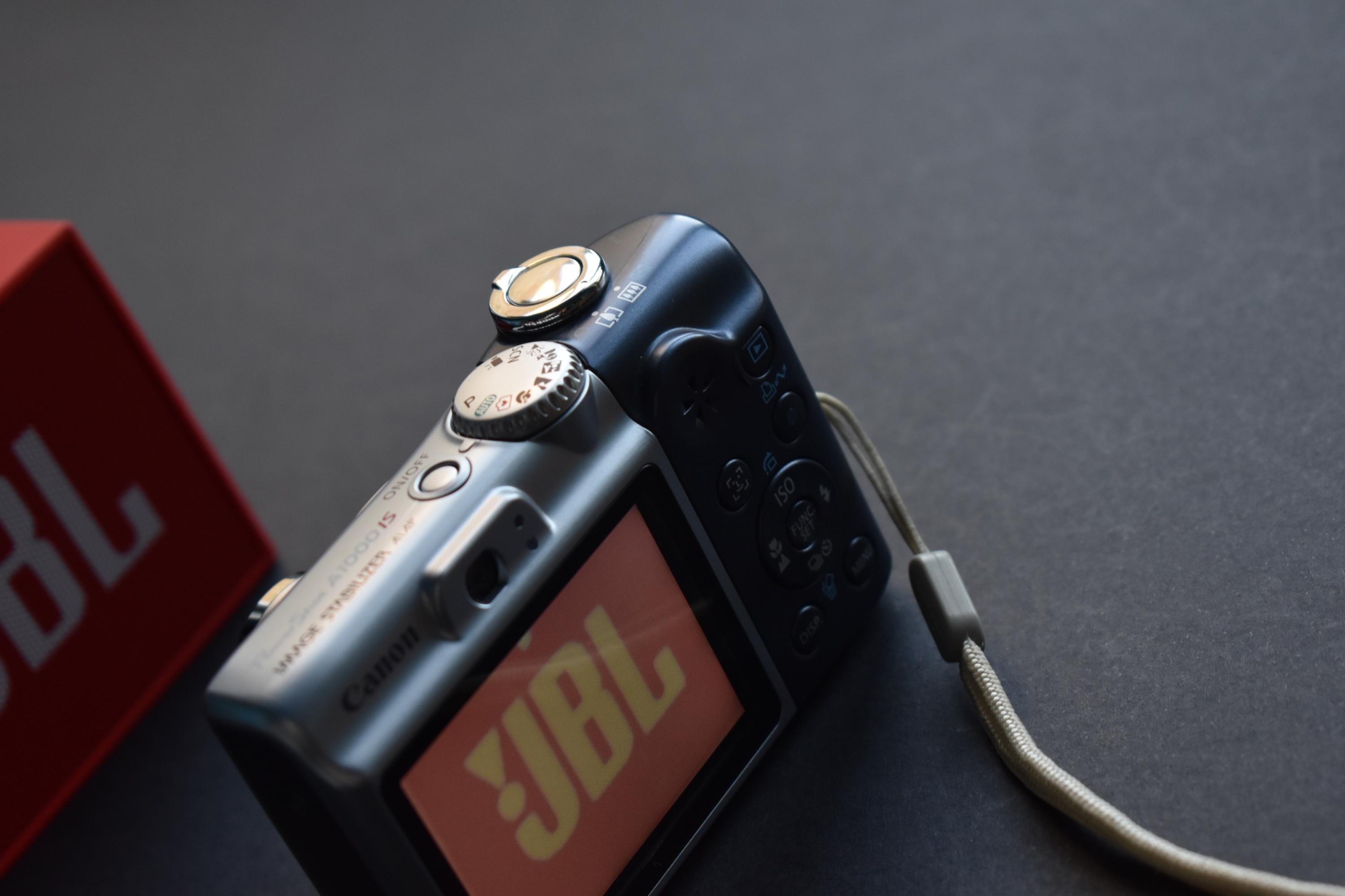 Canon Powershot A1000 IS Digital Camera: 10.0 MP, 4.0x Zoom - SD