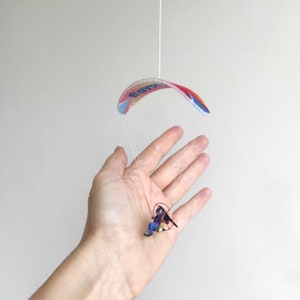 Regalo para parapentistas. Parapente paramotor con inscripción. Adorno colgante de paramotor. Decoración para el interior y el coche para amantes del paramotor. Parapente.