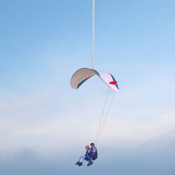 Geschenk für Gleitschirmflieger Voraus Tandem. Paraglider Tandem Souvenir, Interieur und Autodekor für Fallschirmspringer. Hängeornament Paragliding