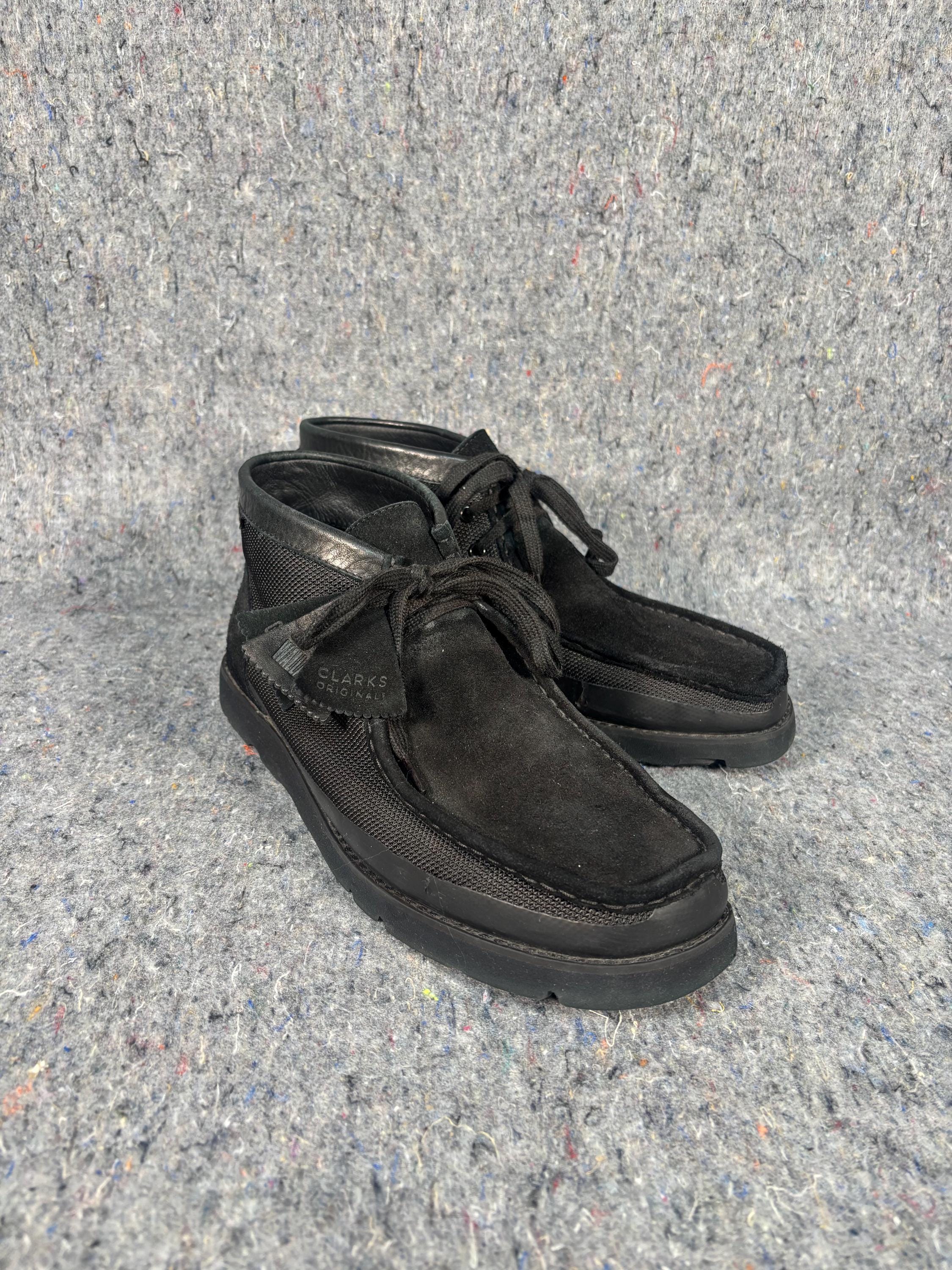 Clark's Goretex Wallabee Boots With Vibrams Soles (size Mens US11