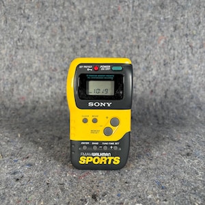 Vintage Sony FM/AM Sport Radio Walkman (Fully Working)