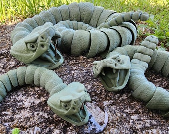 rattlesnake articulated snake toy terrarium decoration Fidget desk top computer tower figurine birthday gift bath play float d&d prop