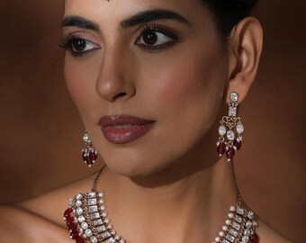 Exquisite Tyaani inspired moissanite polki necklace set with maang tikka
