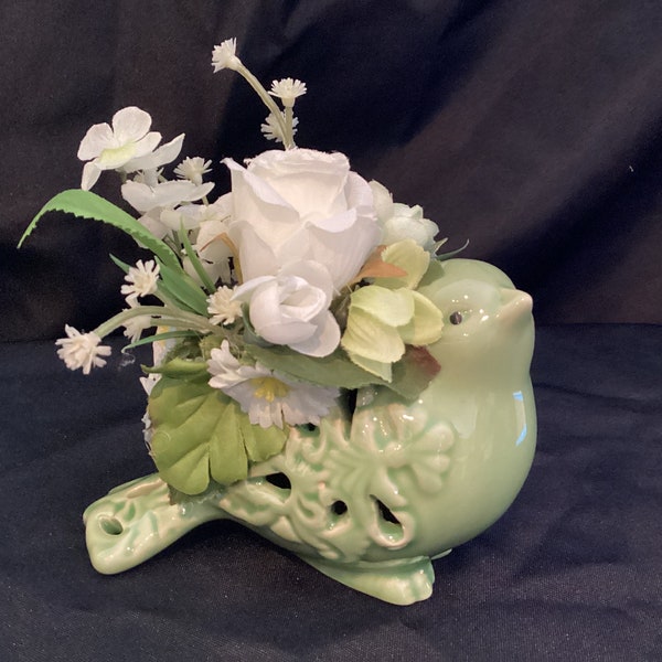 Alabaster Bird with Silk Flowers - Green w/white roses (SM)